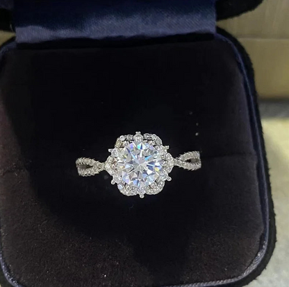 Bague Moissanite Queen