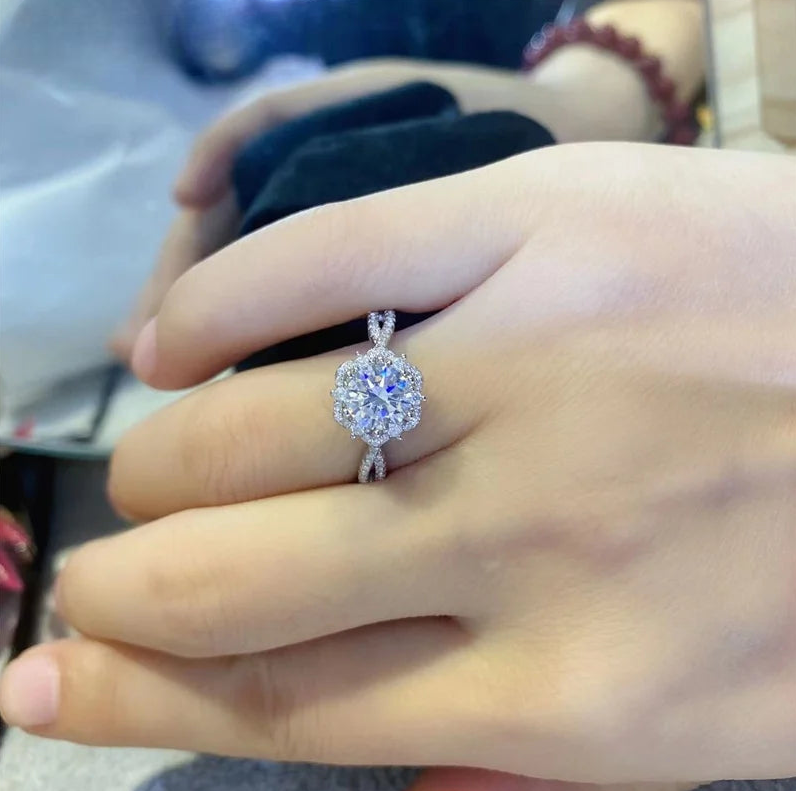 Bague Moissanite Queen